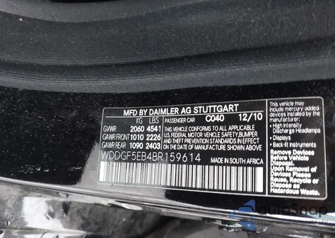 2011 Mercedes-Benz C 300 Luxury/Sport z USA, uszkodzony, nr VIN WDDGF5EB4BR159614